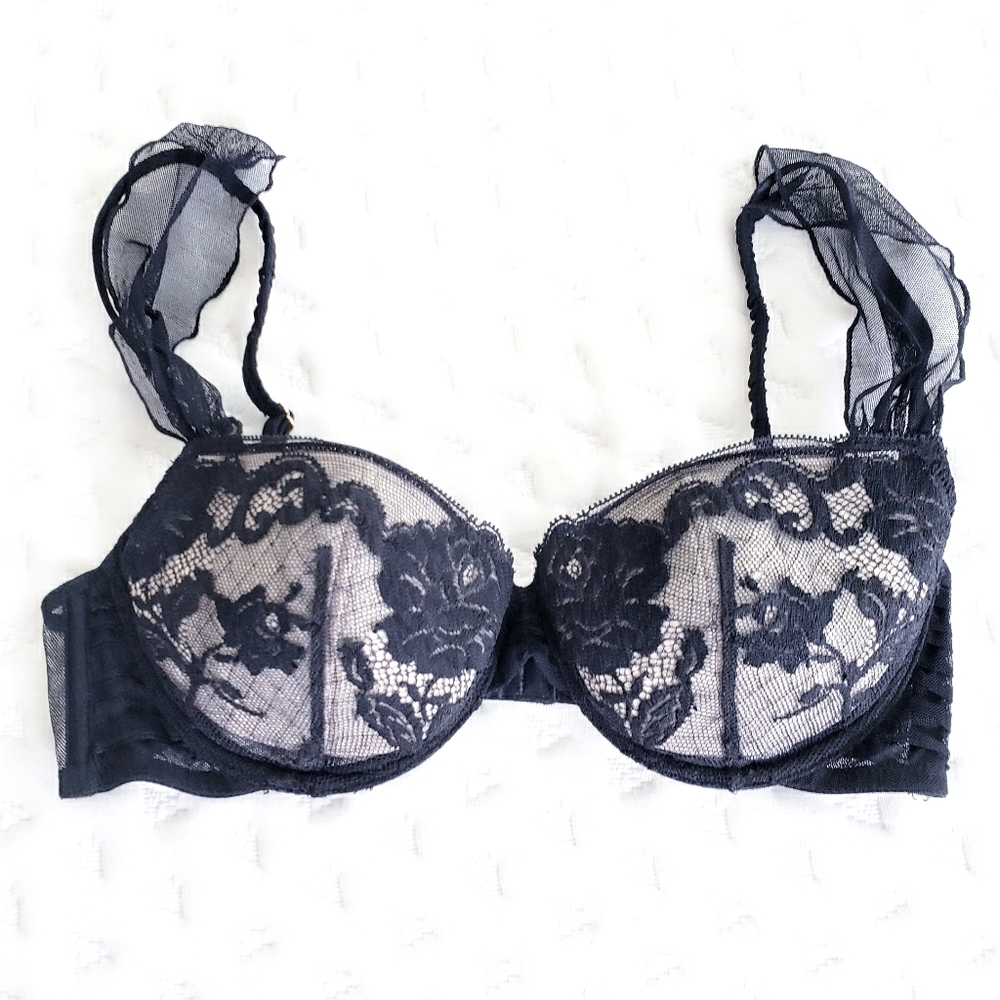 Victoria's Secret Lace Bra Size 36C